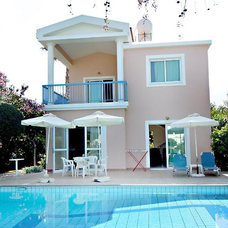 Rododafni Villas Klorakas Rom bilde