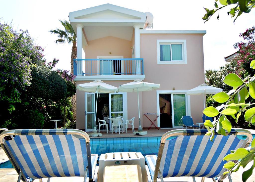 Rododafni Villas Klorakas Rom bilde