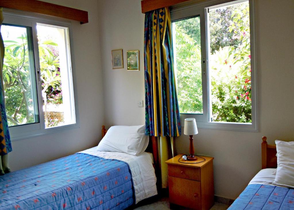 Rododafni Villas Klorakas Rom bilde